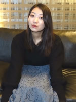 Female translator with a 9-head model figure