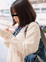On the train : Nana Amano