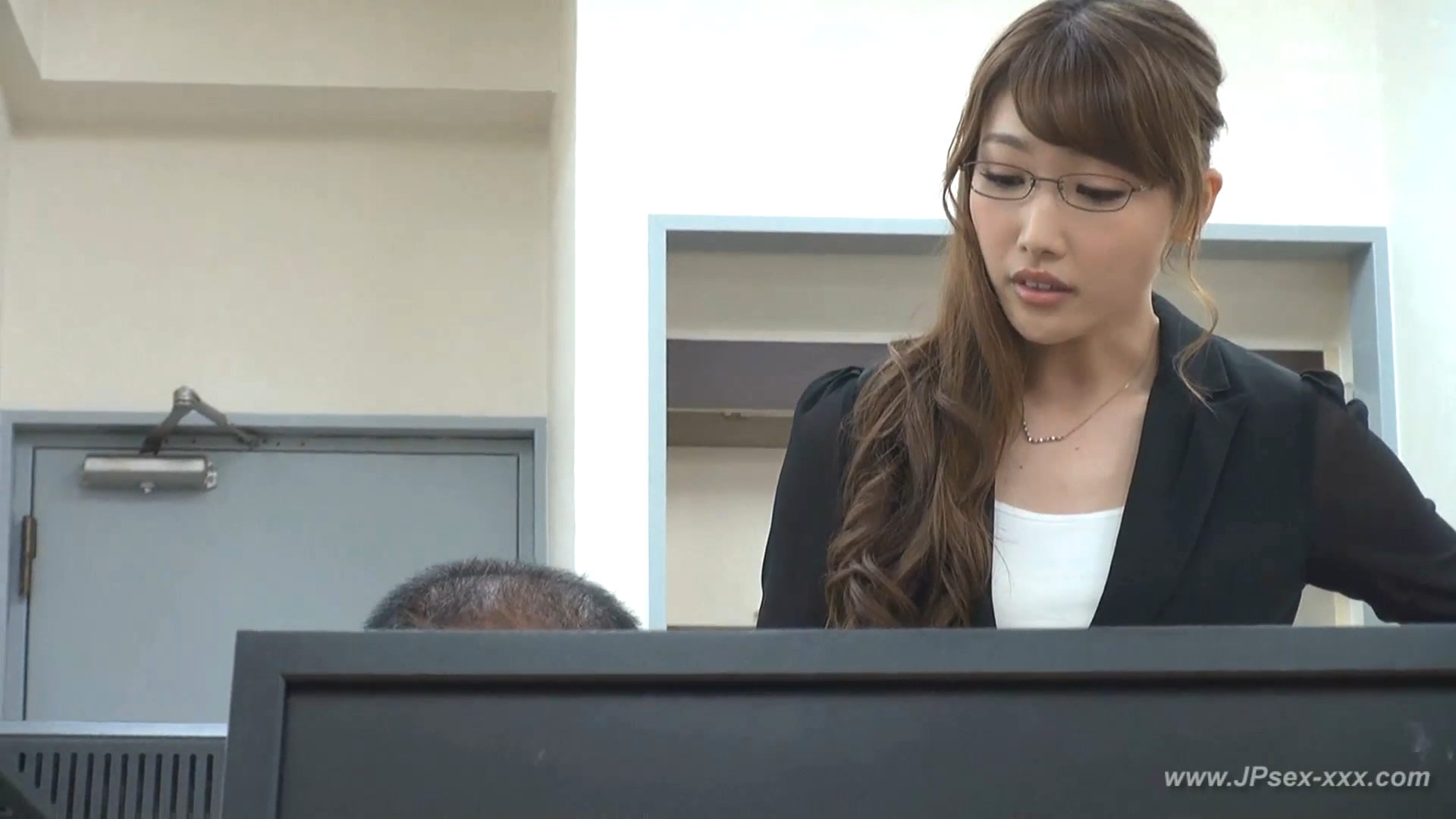 Ayumi Arihara receiving pleasure